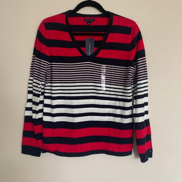 Tommy Hilfiger sweater - Picture 1 of 3